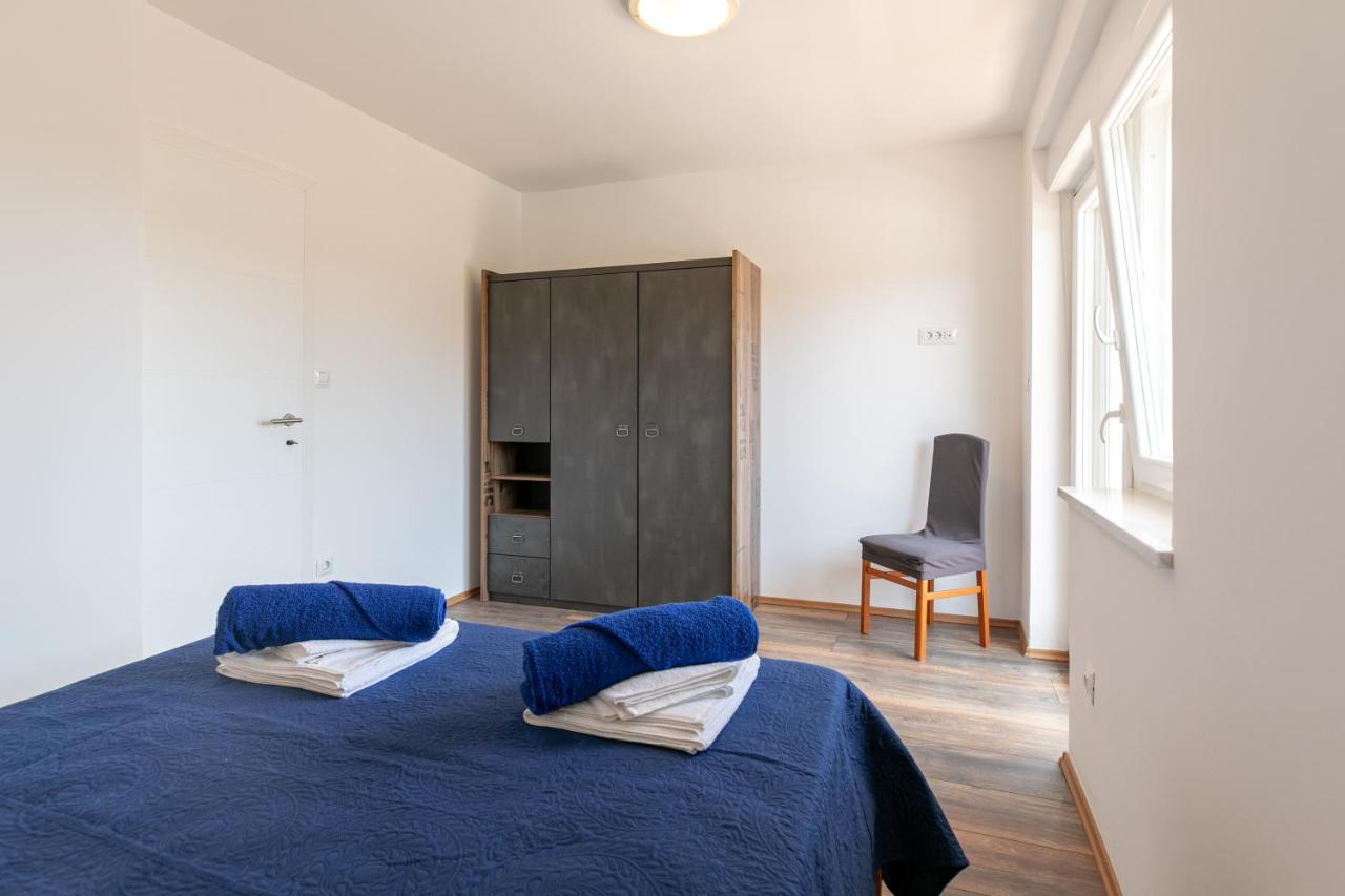 Apartments Korana Pula Ngoại thất bức ảnh