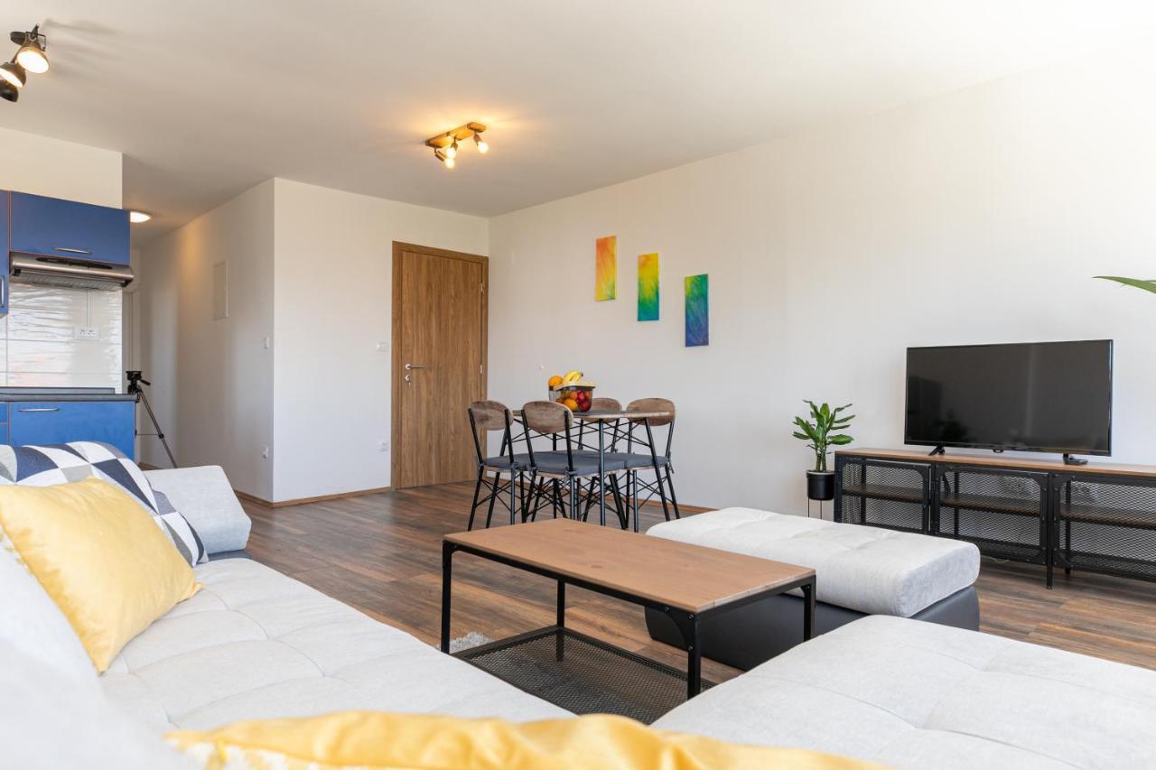 Apartments Korana Pula Ngoại thất bức ảnh